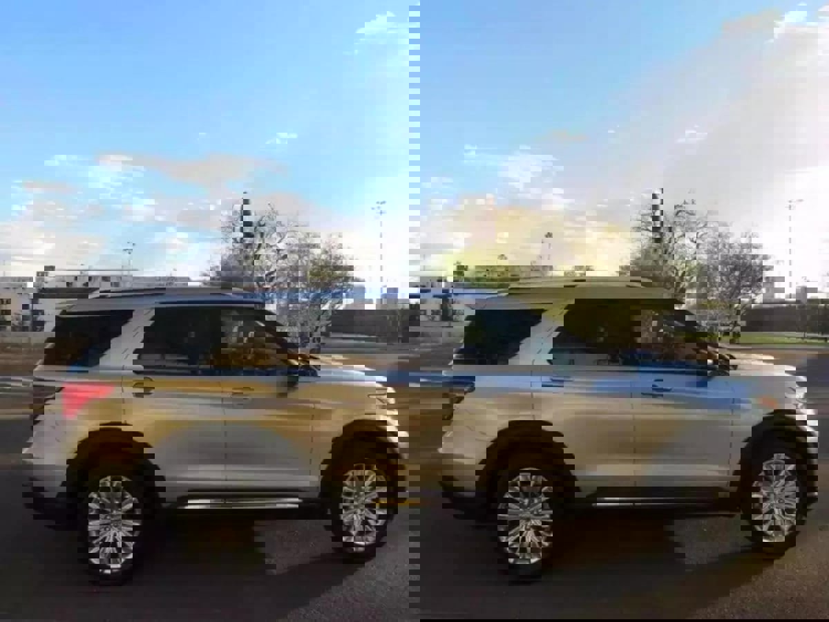 Used 2020 Ford Explorer Limited image 11