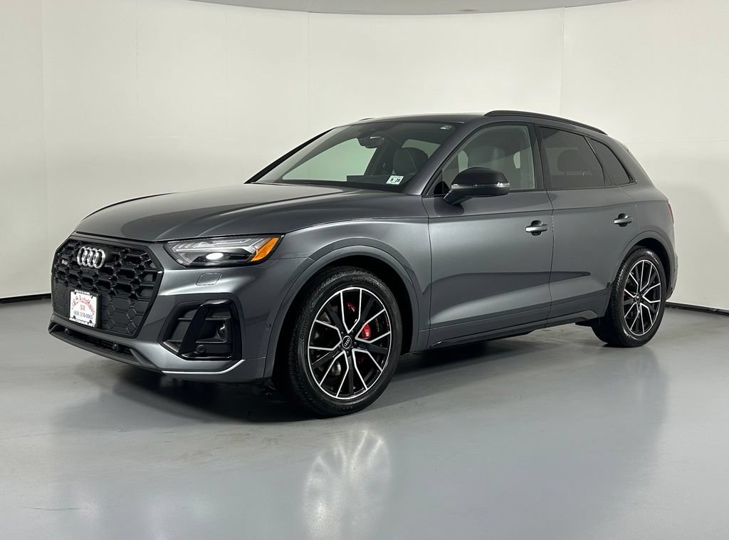 Used 2023 Audi SQ5 Prestige w/ Prestige Package AWD/4WD image 3