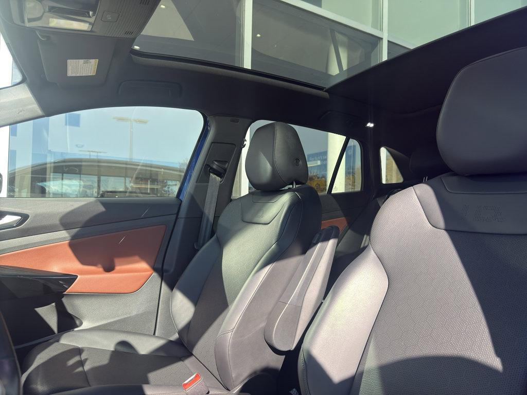 Used 2021 Volkswagen ID.4 Pro S w/ Gradient Package image 8