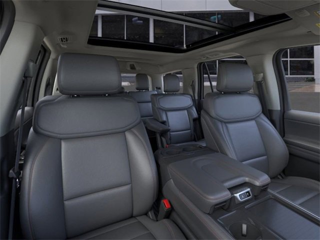 New 2025 Ford Expedition Active image 10