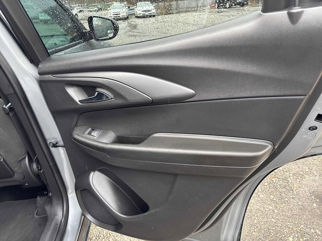 Used 2025 Chevrolet TrailBlazer LT image 30