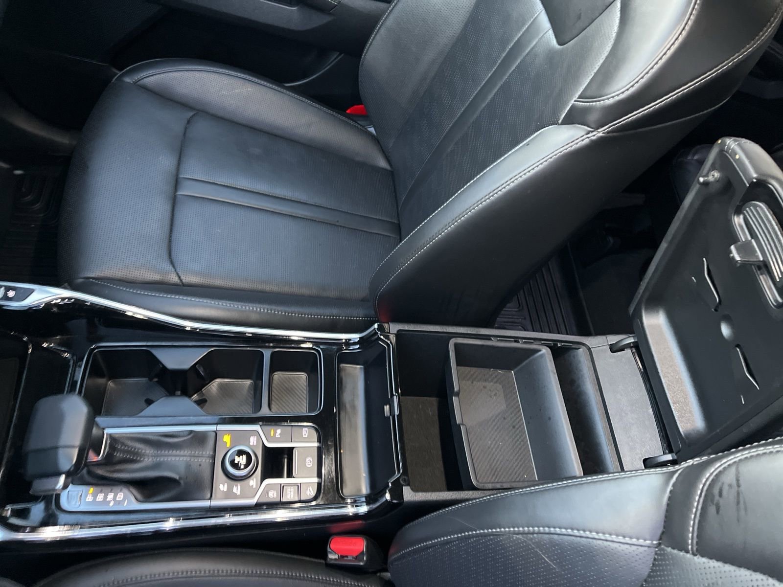 Used 2024 Kia Sorento SX image 34