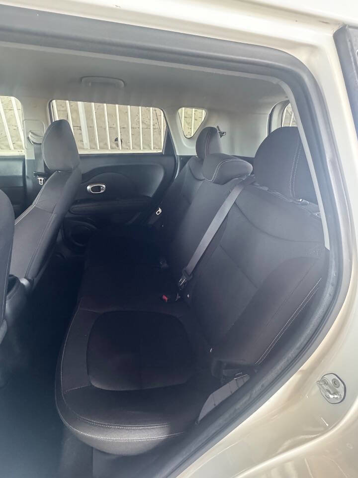 Used 2016 Kia Soul image 23
