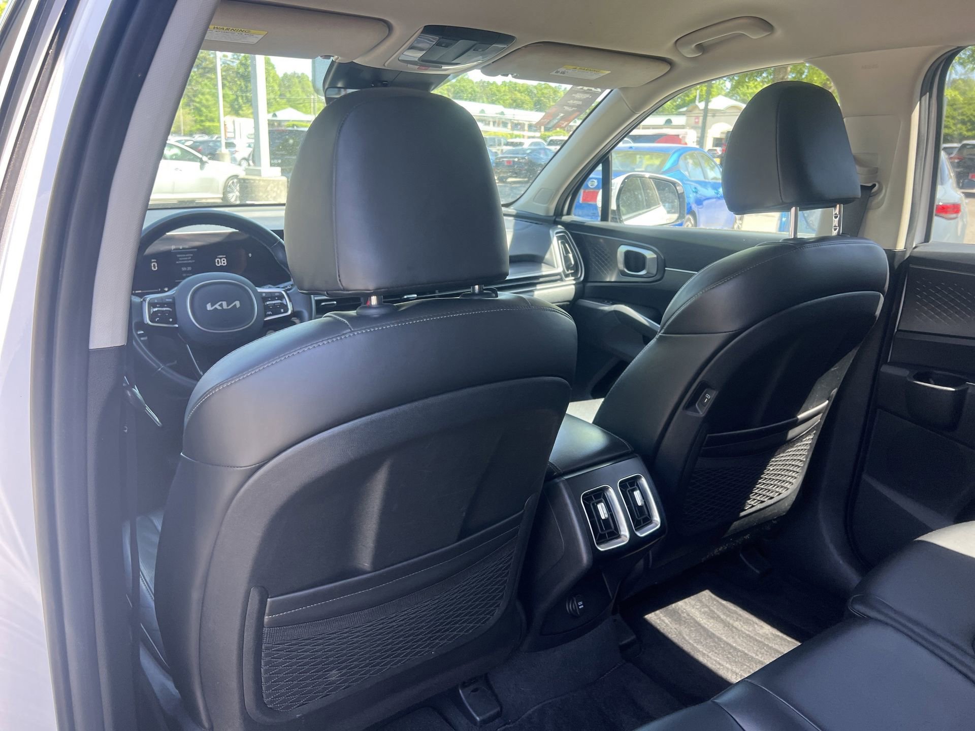 Used 2024 Kia Sorento S image 16