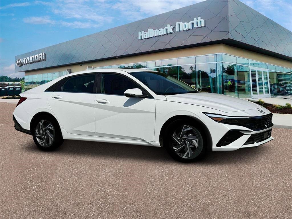 New 2025 Hyundai Elantra Limited image 10