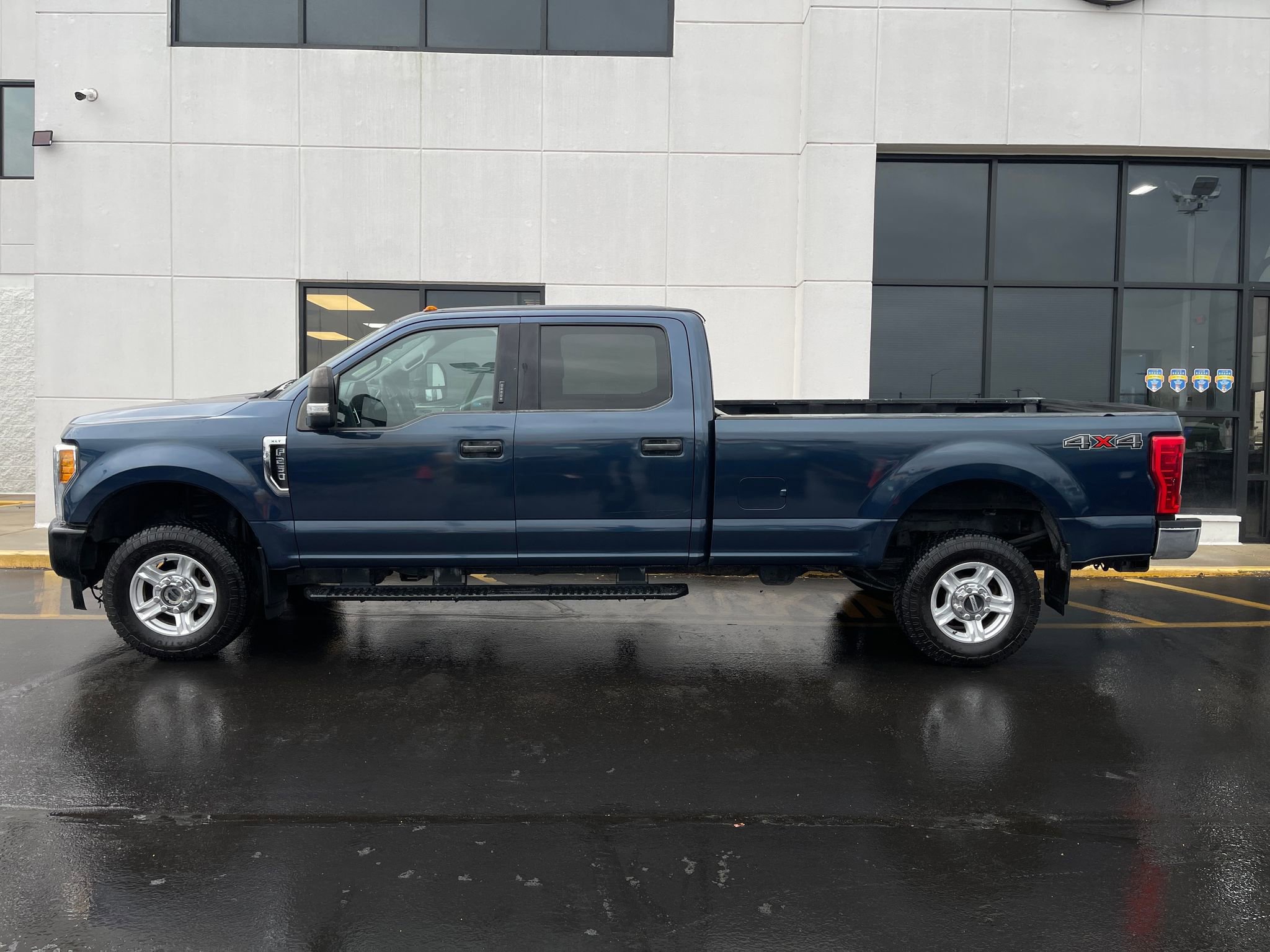 Used 2017 Ford F250 XLT w/ XLT Value Package image 6