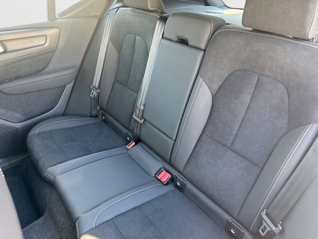Certified 2023 Volvo XC40 Recharge Ultimate w/ Protection Package Premier AWD/4WD image 28