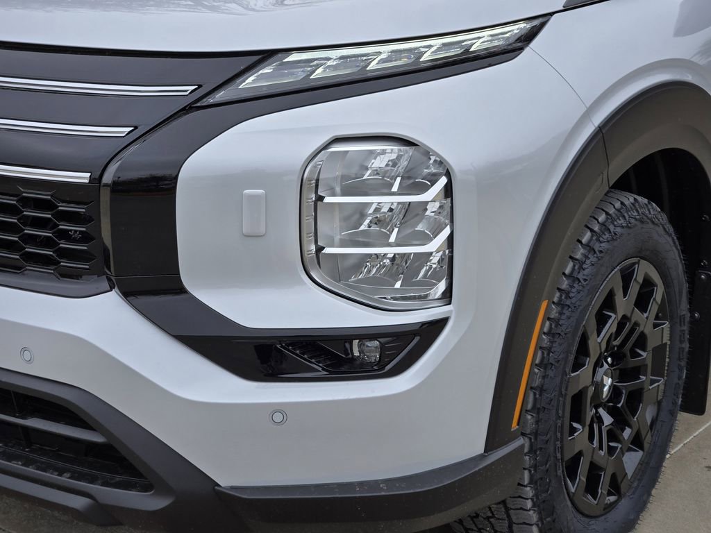 New 2026 Mitsubishi Outlander Trail Edition image 6