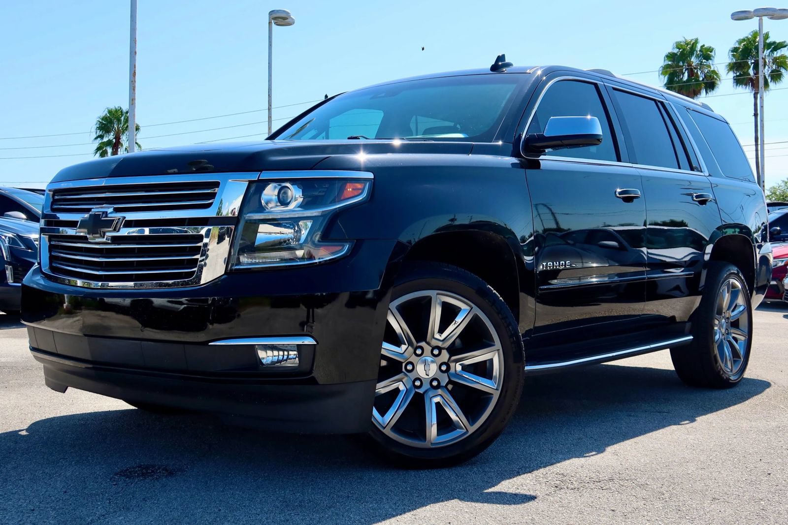 Used 2019 Chevrolet Tahoe Premier RWD image 1