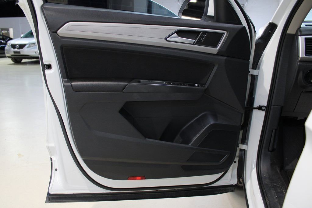 Used 2018 Volkswagen Atlas Launch Edition image 27