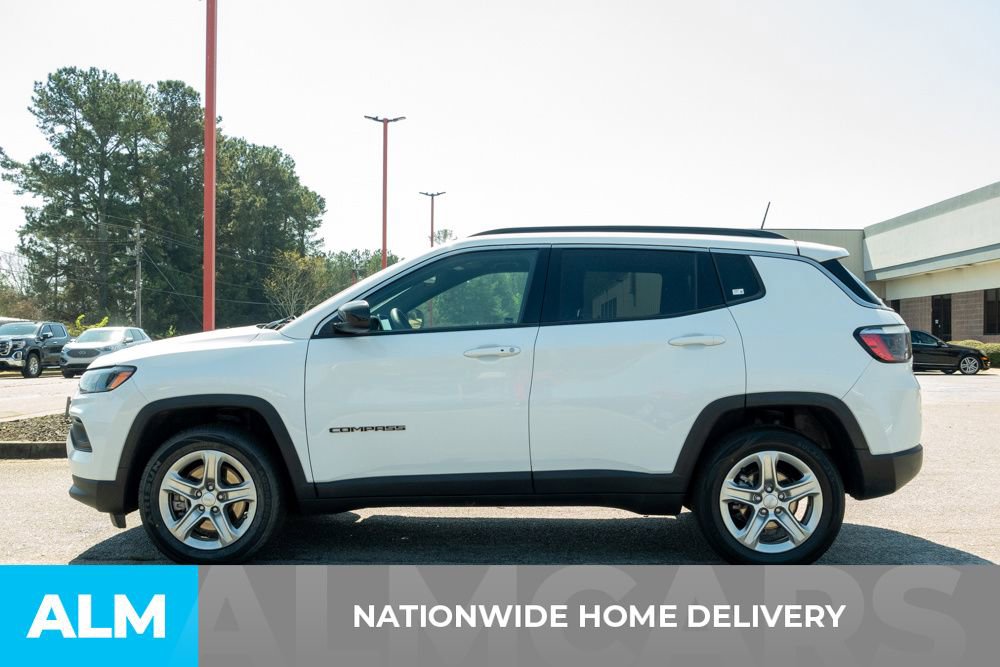 Used 2024 Jeep Compass Latitude image 4