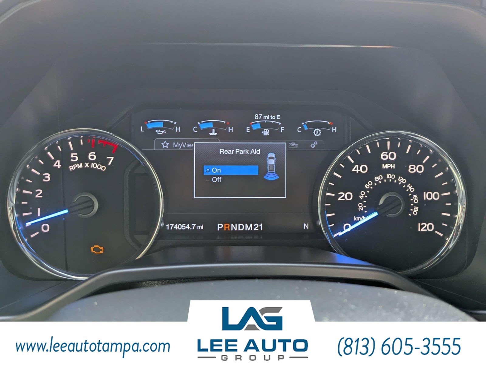 Used 2015 Ford F150 Platinum w/ Equipment Group 701A Luxury RWD image 26