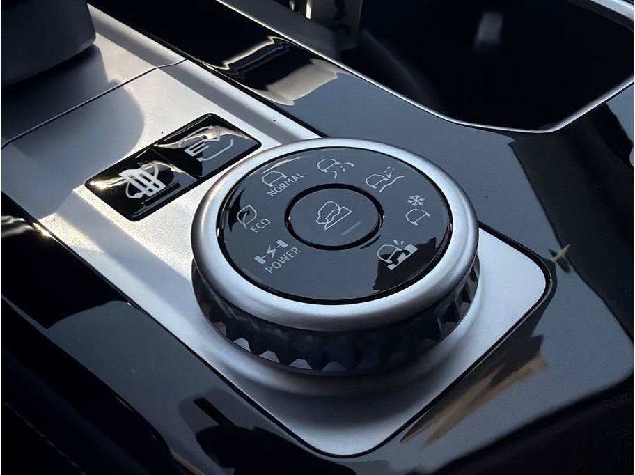New 2026 Mitsubishi Outlander SE AWD/4WD image 16