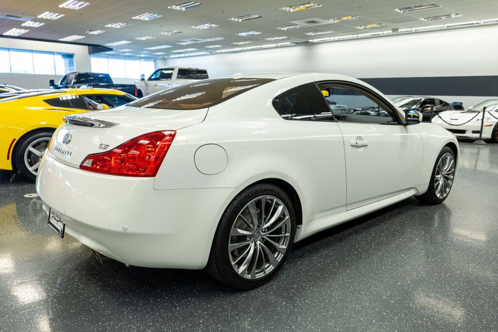 Used 2011 INFINITI G37 Journey w/ Premium Pkg image 5