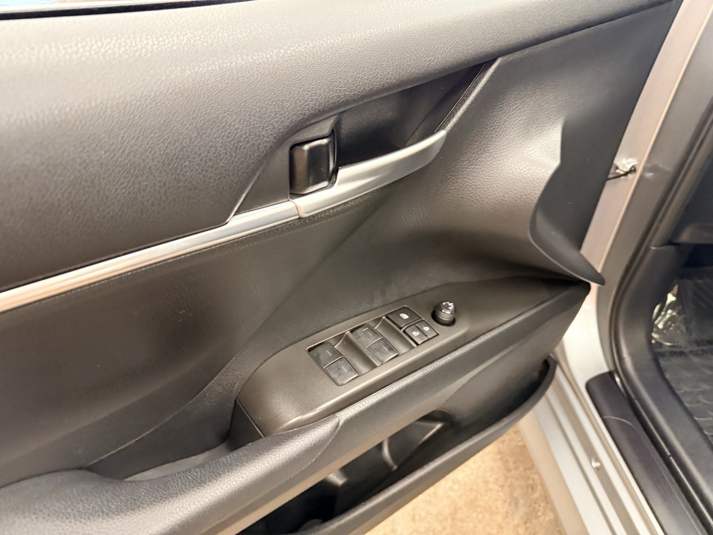 Certified 2024 Toyota Camry LE FWD image 9