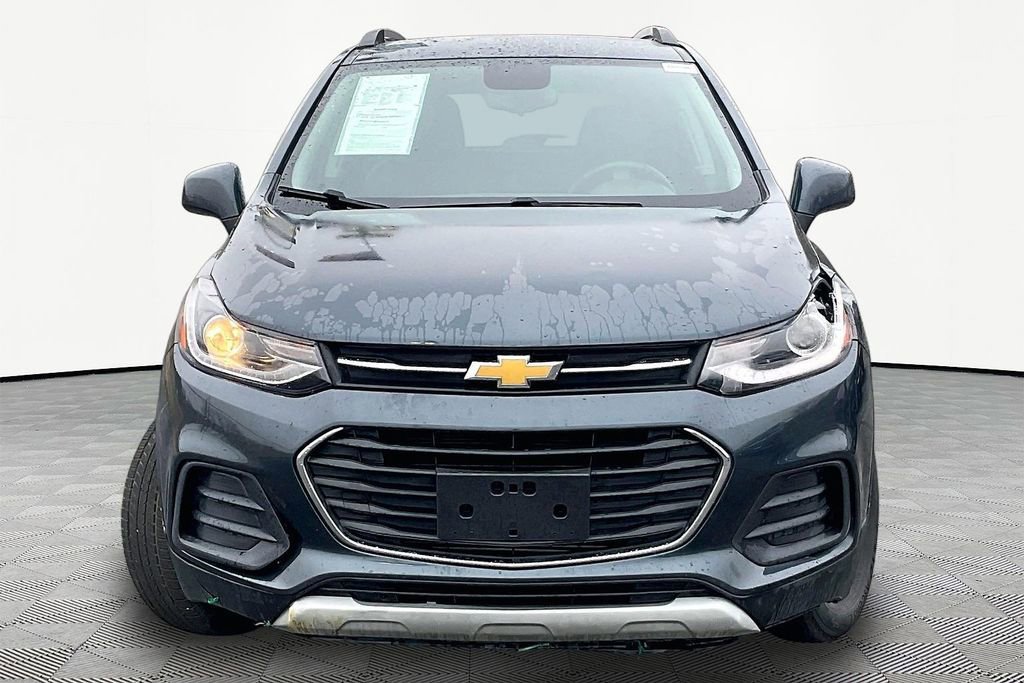 Used 2021 Chevrolet Trax LT image 2