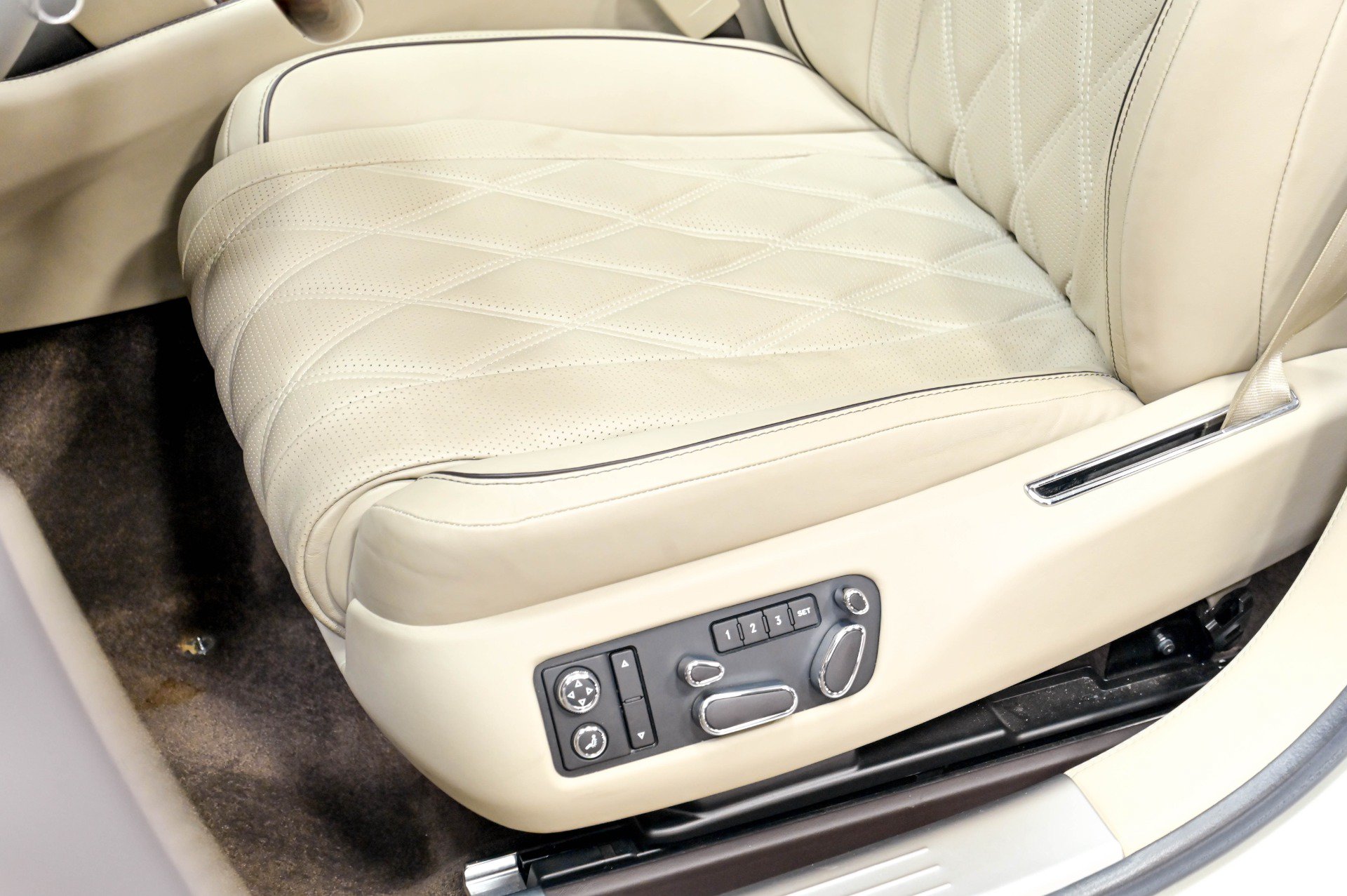 Used 2015 Bentley Flying Spur W12 AWD/4WD image 13