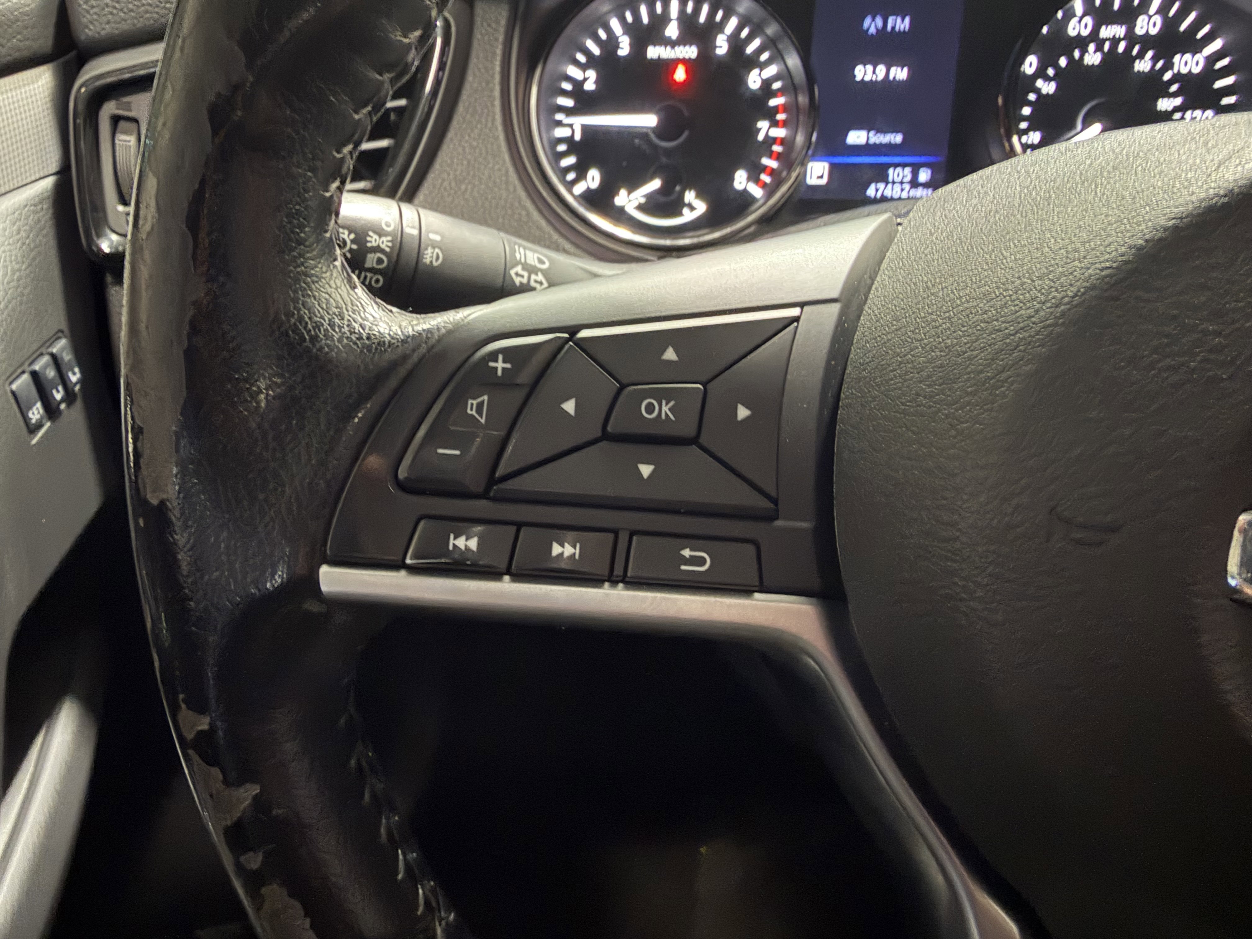 Used 2020 Nissan Rogue Sport SV w/ Technology Package image 10