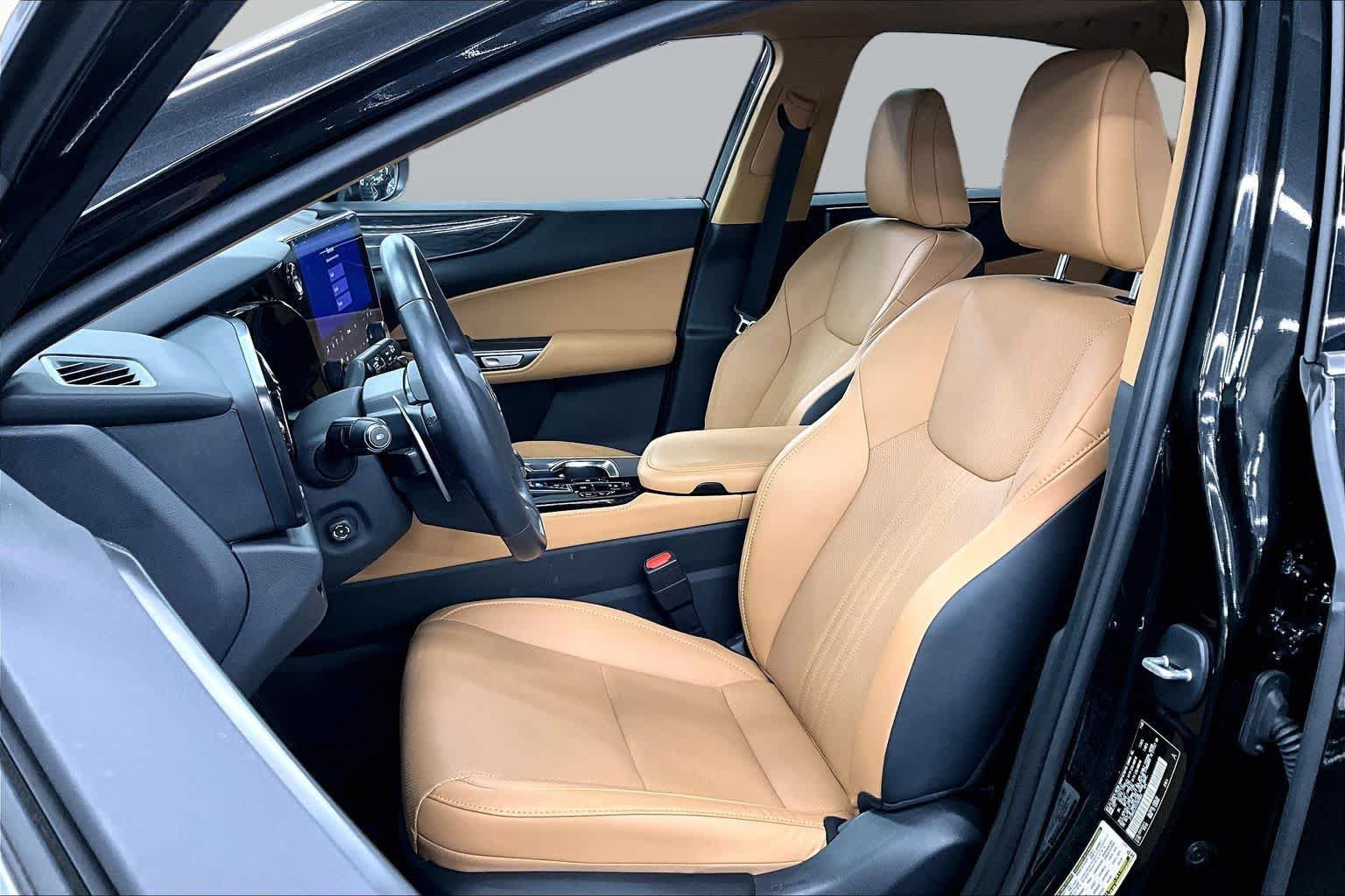 Used 2026 Lexus NX 350h AWD w/ Accessory Package (2T) image 8