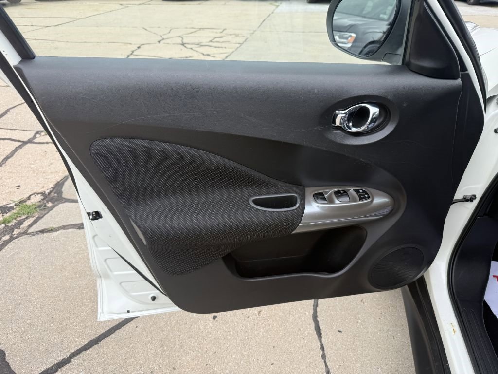 Used 2014 Nissan Juke S w/ Midnight Edition 2.0 image 10