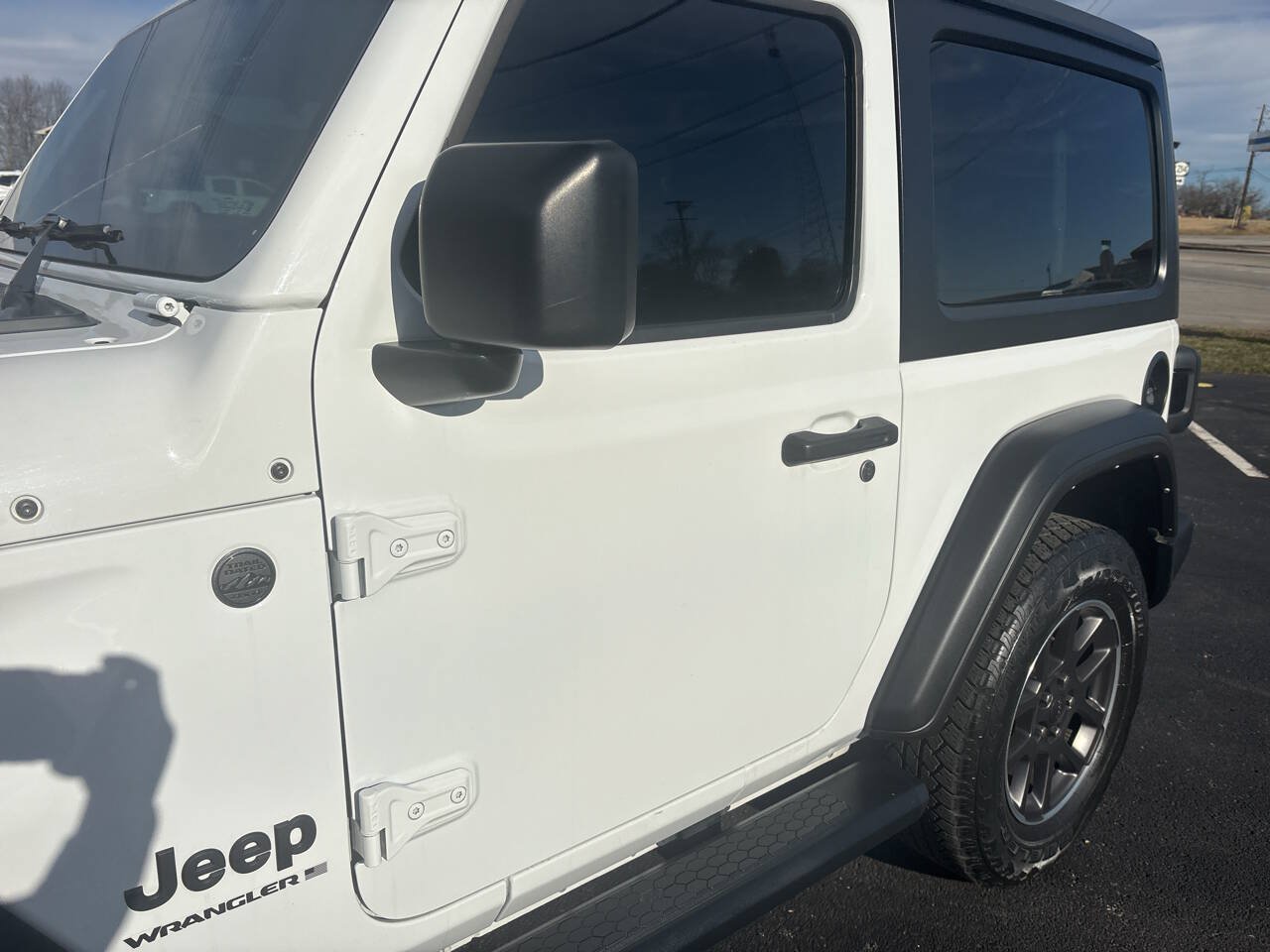 Used 2023 Jeep Wrangler Sport AWD/4WD image 10