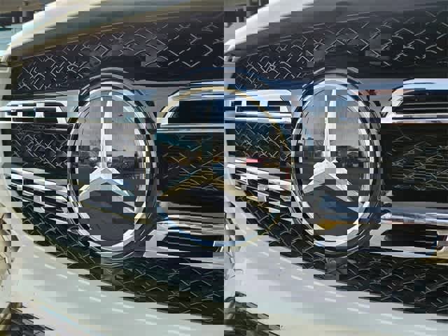 Used 2023 Mercedes-Benz GLS 580 4MATIC image 10