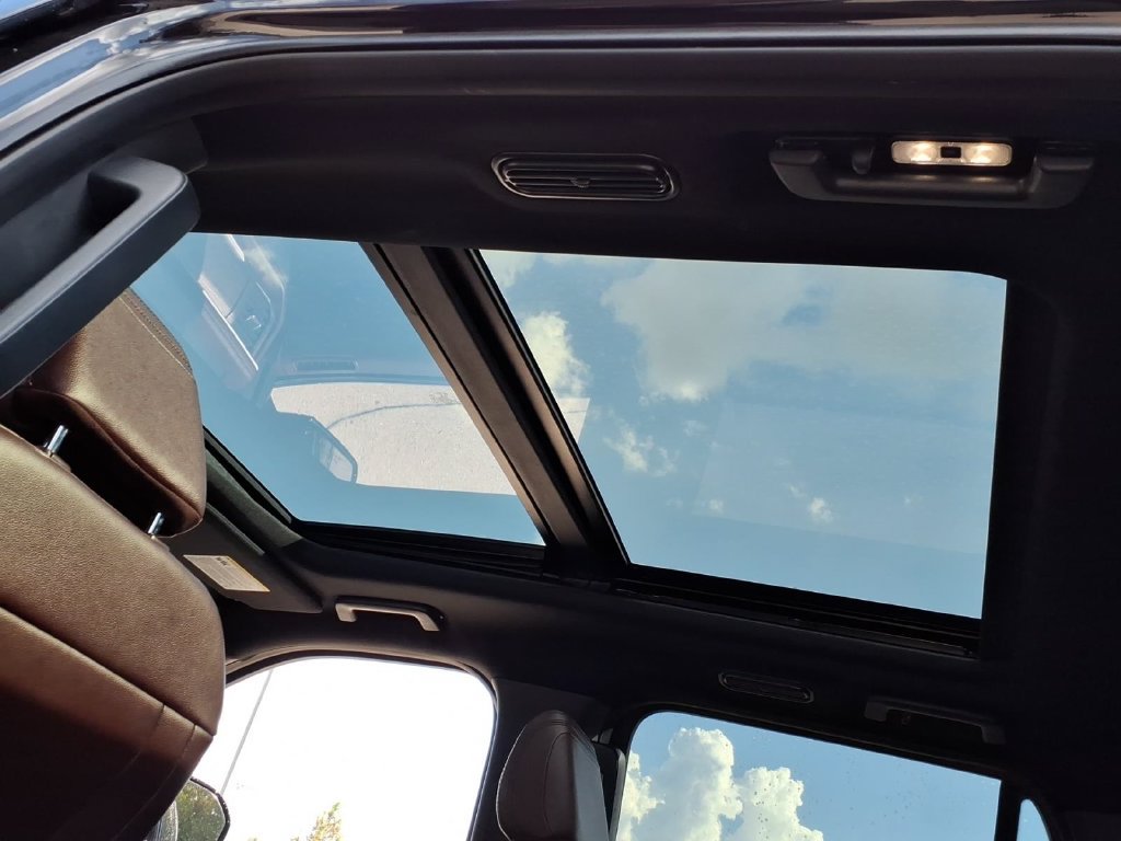 Used 2022 Ford Expedition Limited RWD image 12
