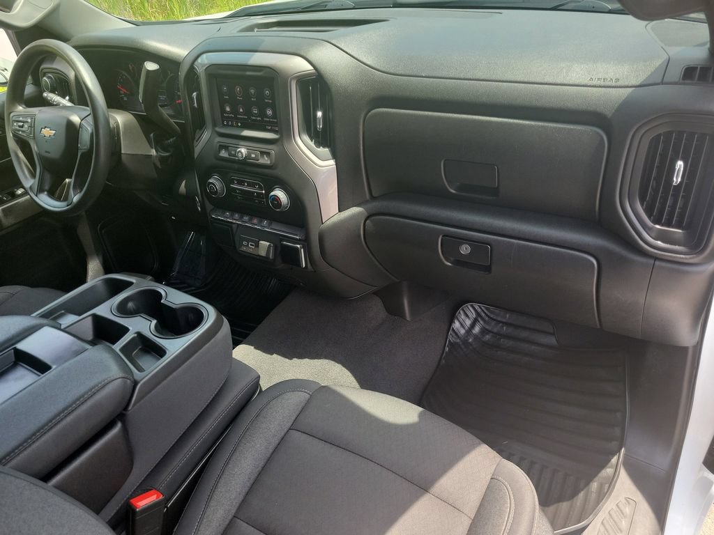 Used 2023 Chevrolet Silverado 1500 Custom AWD/4WD image 39