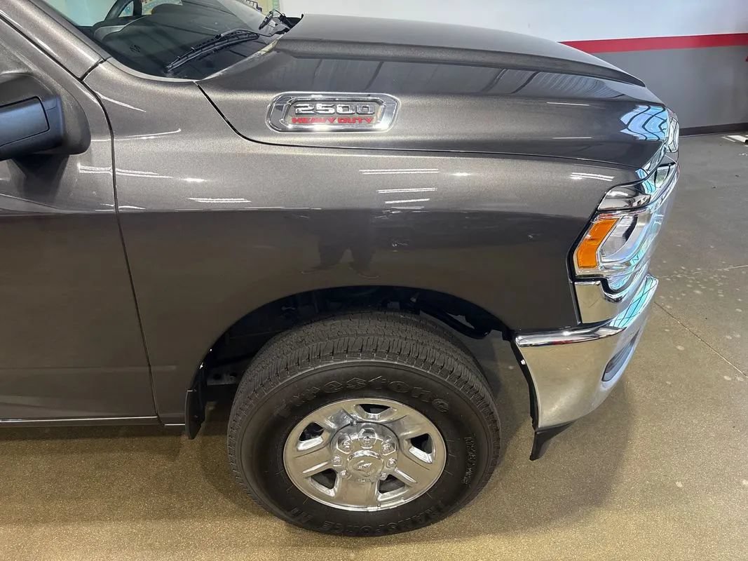 Used 2024 RAM 2500 Tradesman w/ Chrome Appearance Group AWD/4WD image 41