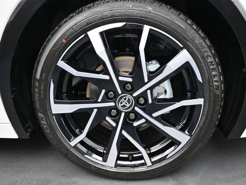 New 2026 Toyota Prius Plug-In Hybrid FWD image 10