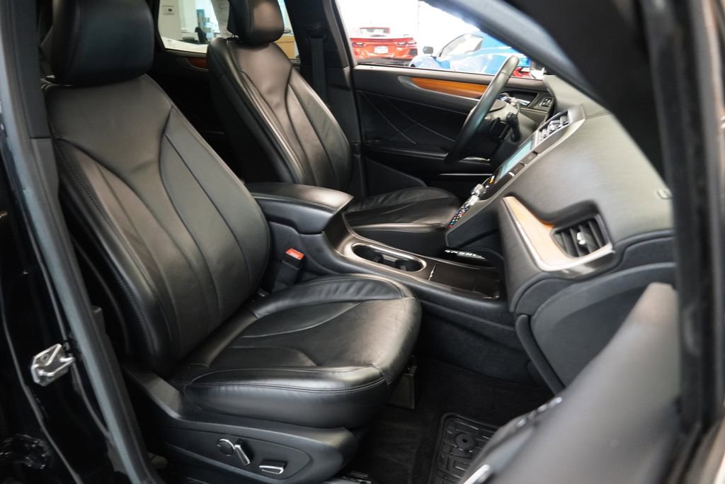 Used 2017 Lincoln MKC Reserve w/ Lincoln MKC Climate Package image 34