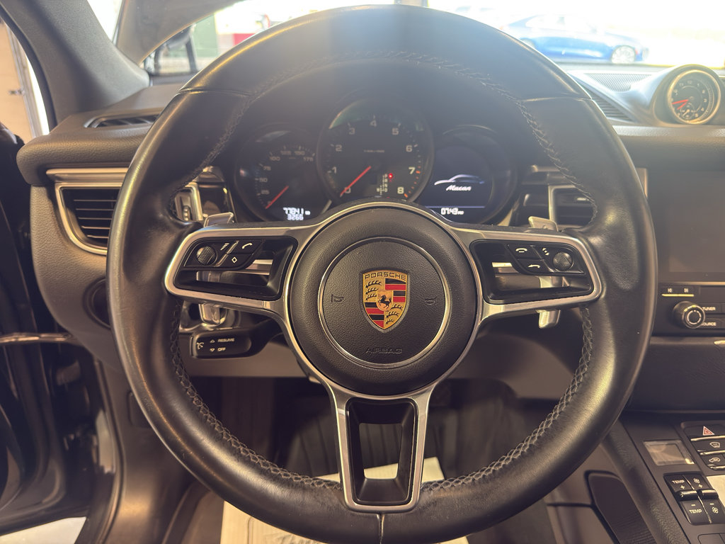 Used 2017 Porsche Macan AWD/4WD image 18