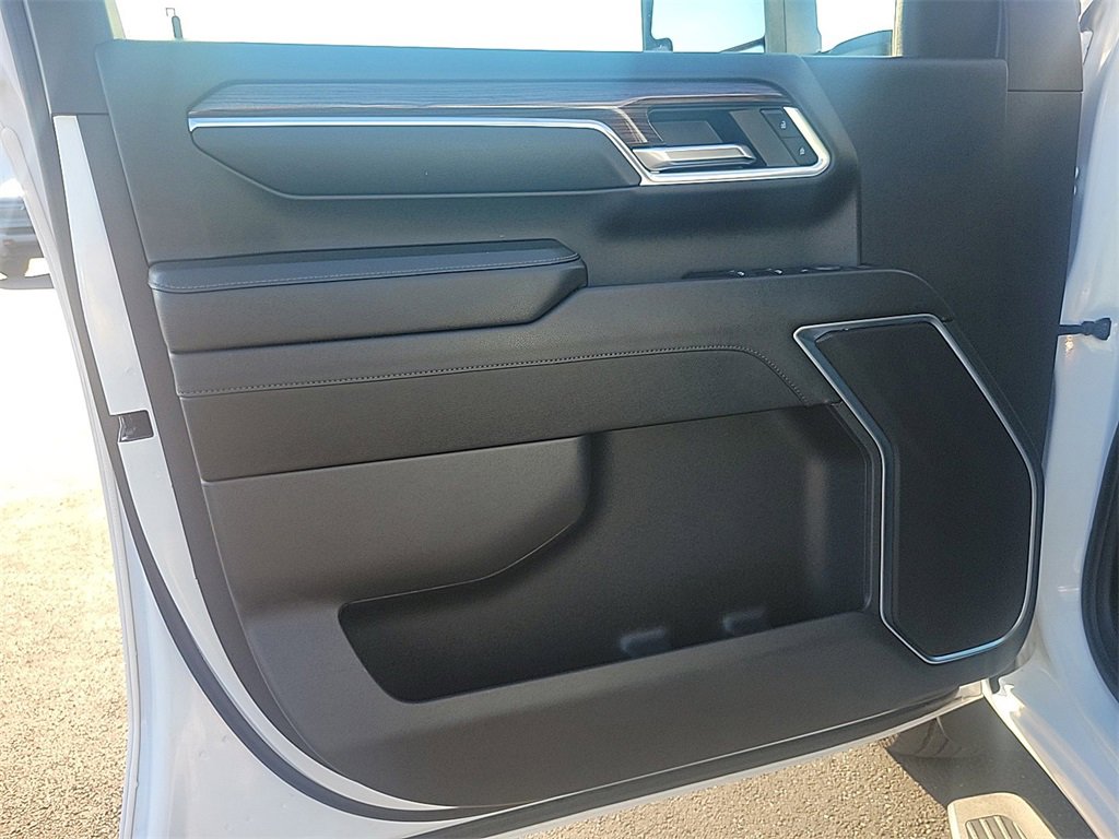 Used 2024 Chevrolet Silverado 2500 LT image 18