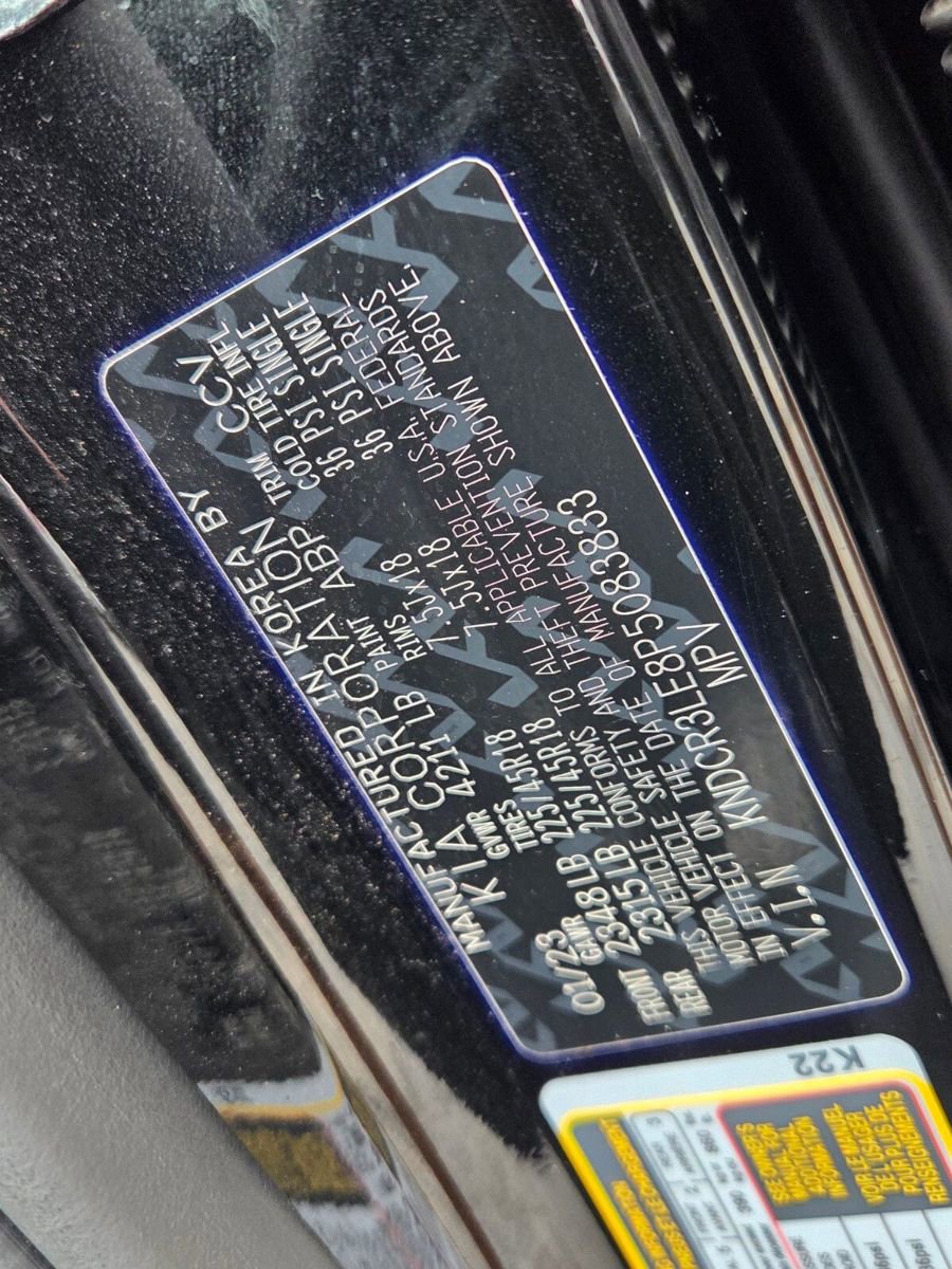 Used 2023 Kia Niro EX Touring image 18