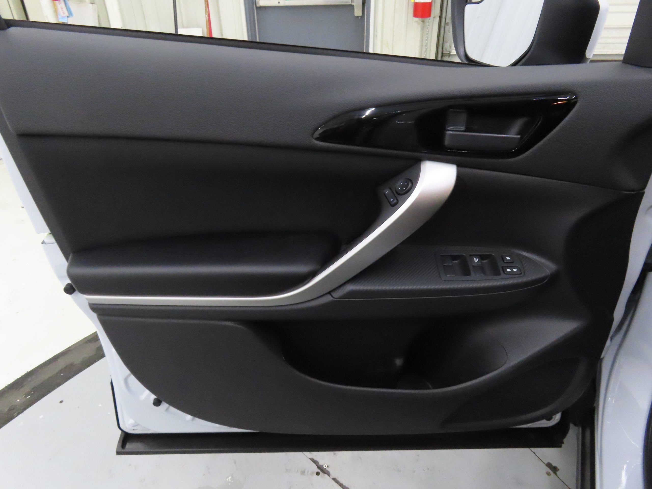 New 2026 Mitsubishi Eclipse Cross ES AWD/4WD image 9