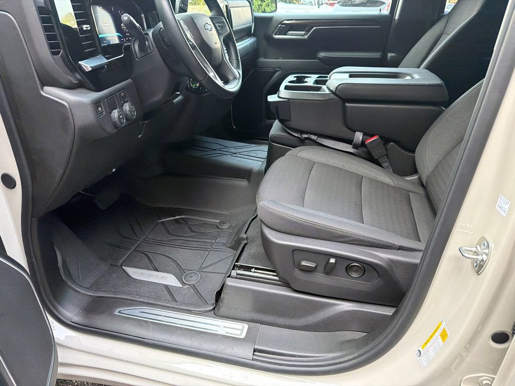 Used 2026 Chevrolet Silverado 1500 RST w/ RST Select Package RWD image 9