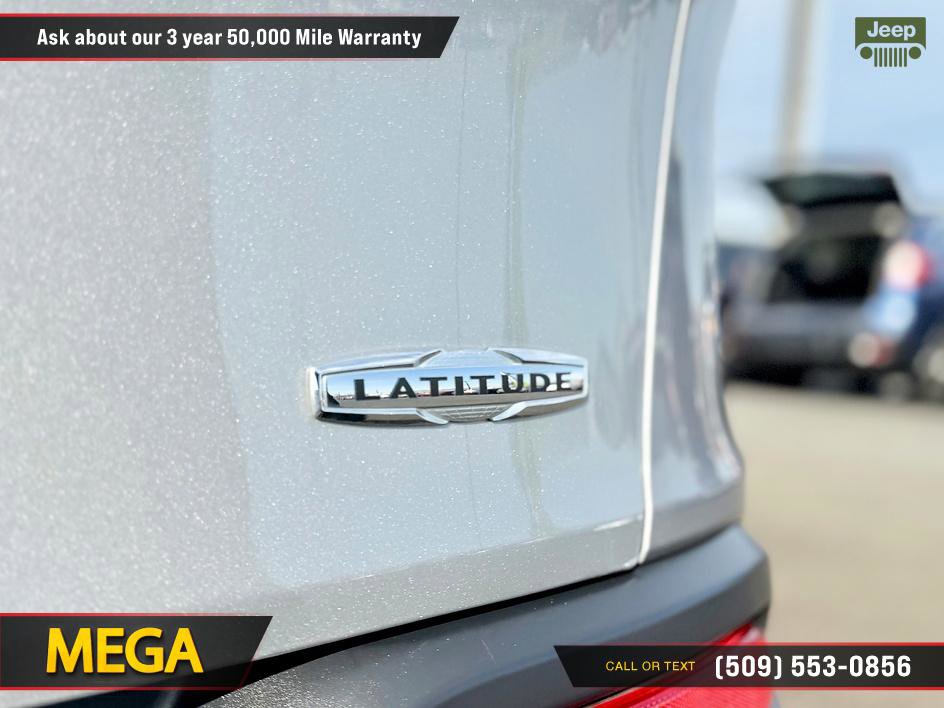 Used 2017 Jeep Cherokee Latitude AWD/4WD image 18