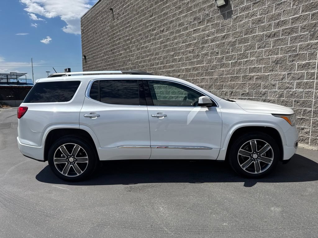 Used 2019 GMC Acadia Denali w/ Technology Package AWD/4WD image 4
