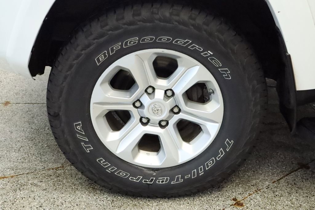 Used 2018 Toyota 4Runner SR5 Premium image 14