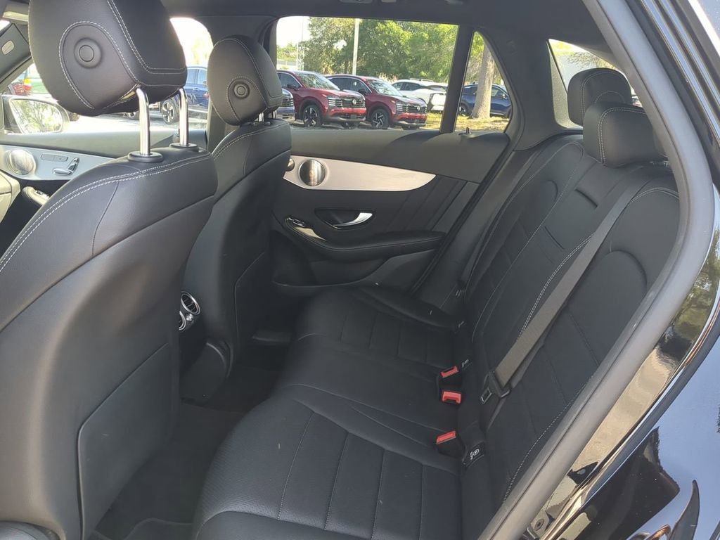 Used 2021 Mercedes-Benz GLC 300 image 13