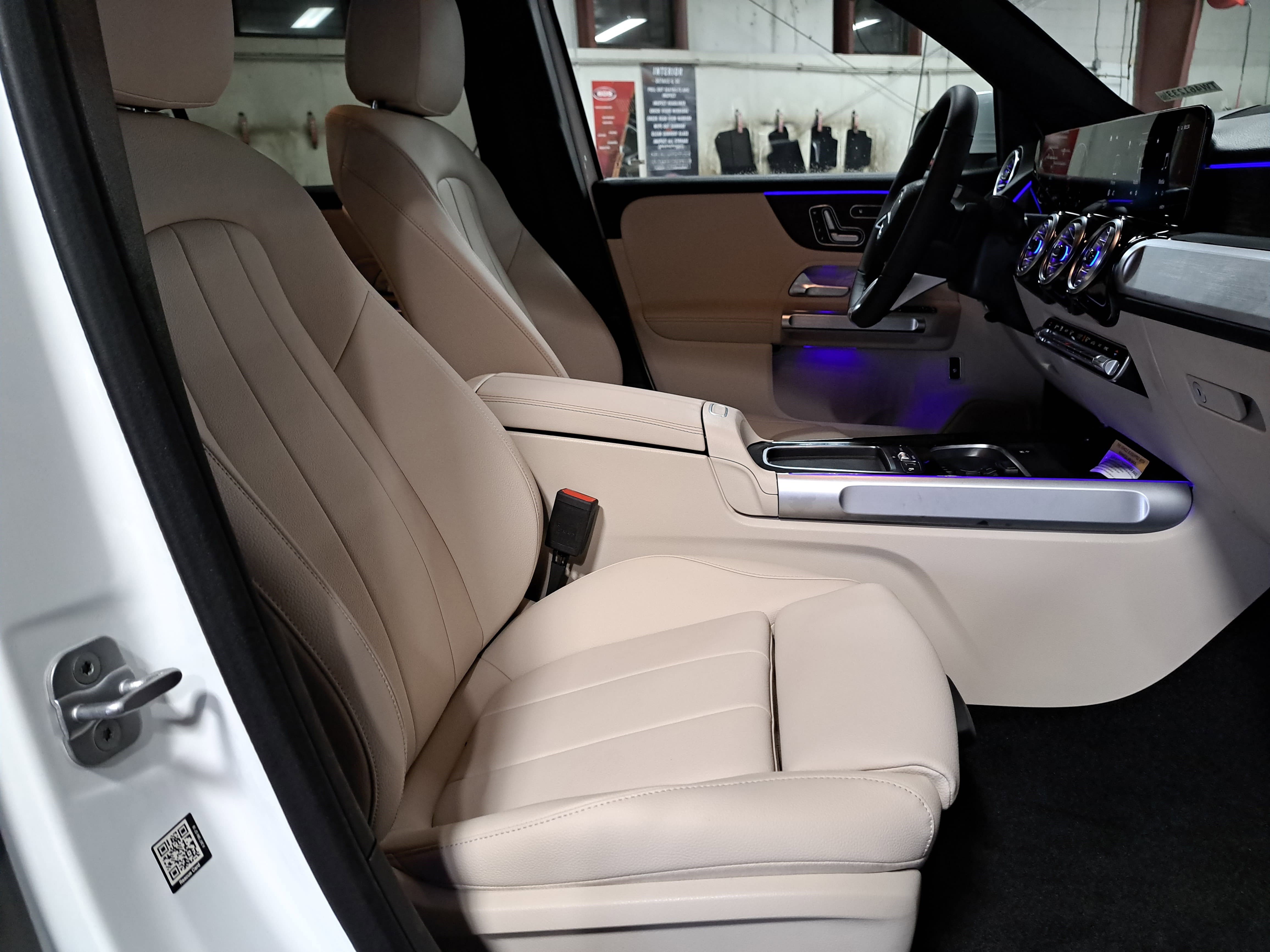 New 2026 Mercedes-Benz GLB 250 4MATIC image 10