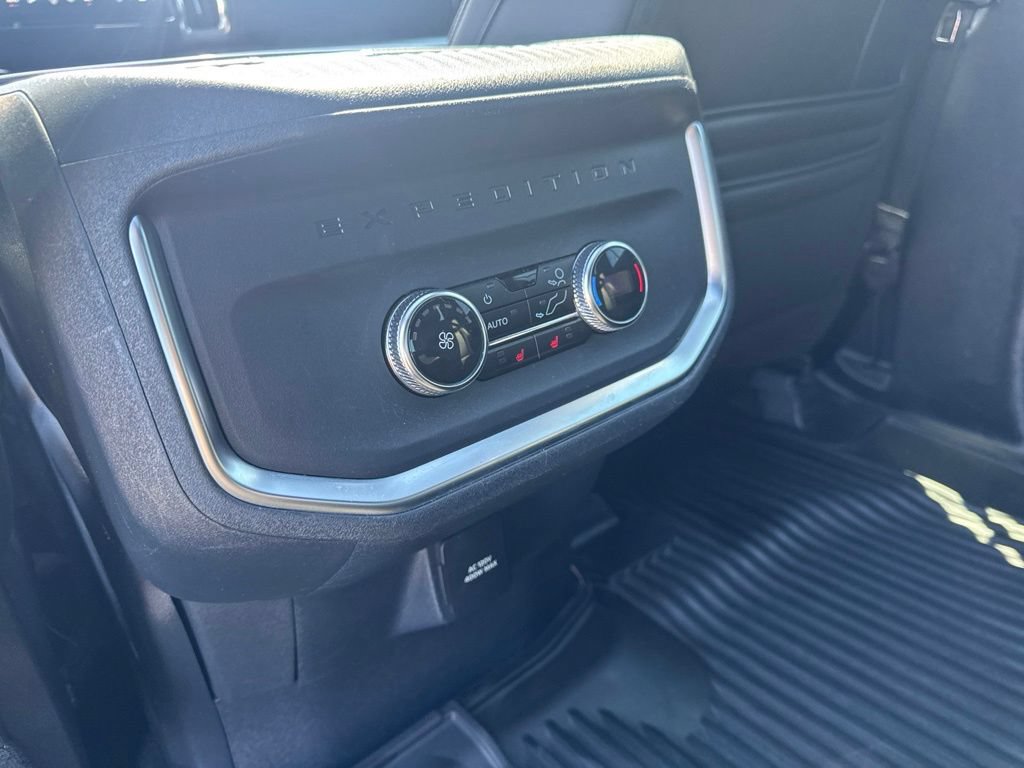 Used 2025 Ford Expedition Tremor AWD/4WD image 37