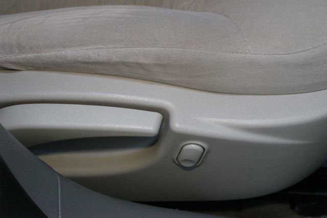 Used 2011 Buick LaCrosse CX FWD image 12