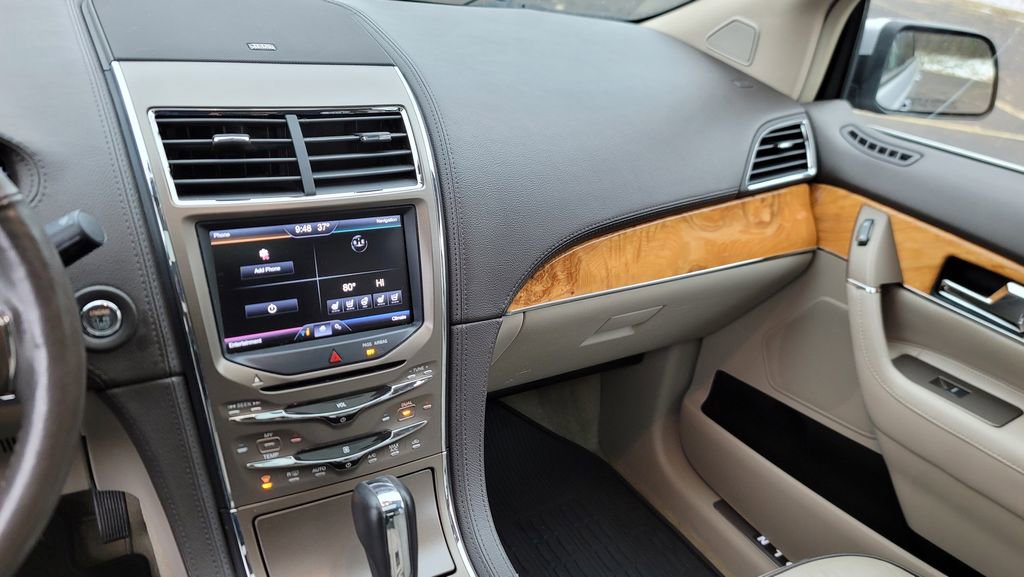 Used 2013 Lincoln MKX Base image 21