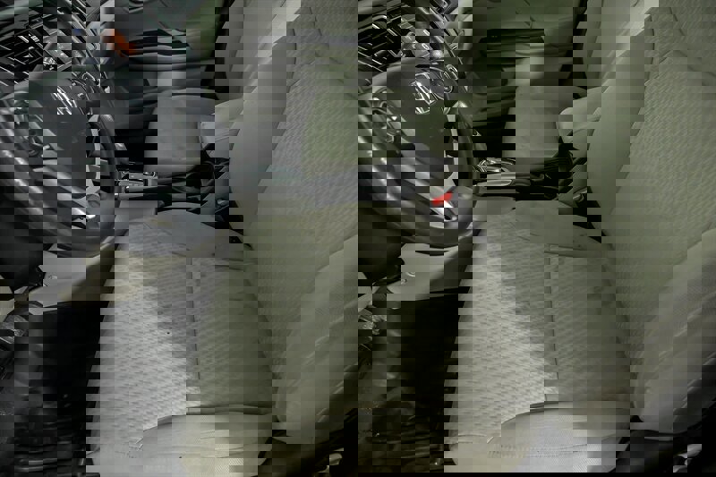 Used 2015 Honda Civic SE image 16