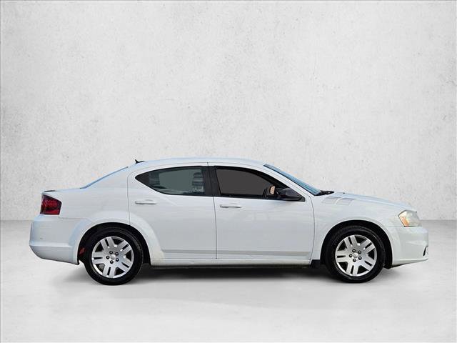 Used 2014 Dodge Avenger SE image 4