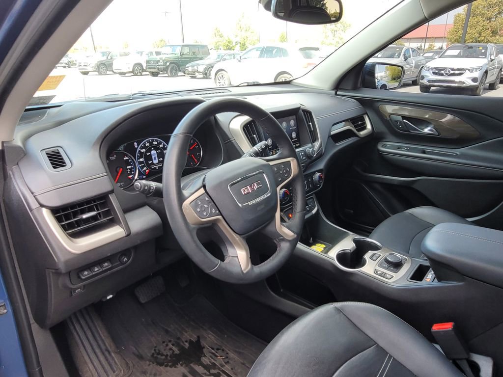 Used 2024 GMC Terrain Denali w/ Denali Premium Package image 11