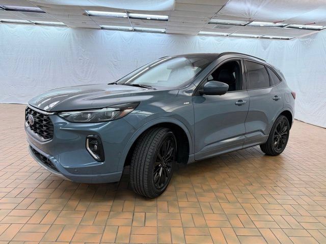 Certified 2023 Ford Escape ST-Line Elite w/ Premium Technology Package AWD/4WD image 3