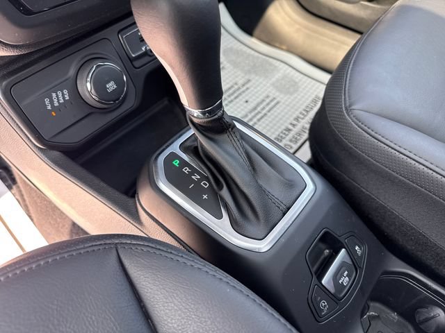 Used 2023 Jeep Renegade Limited w/ Sun/Sound Group AWD/4WD image 26