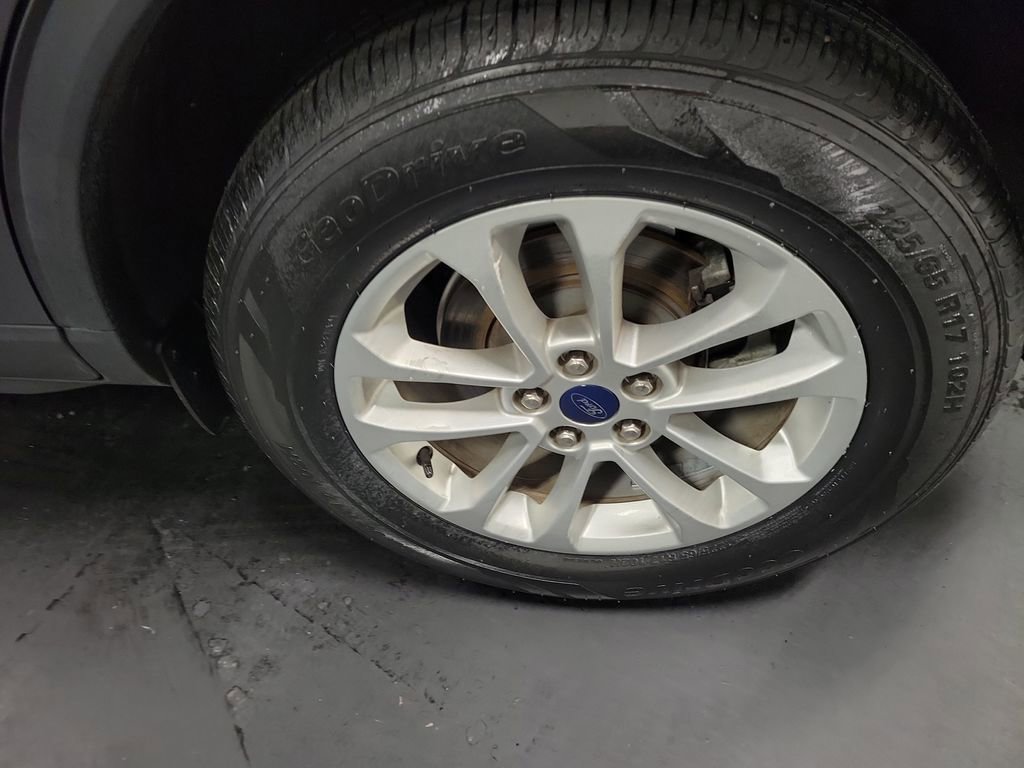 Used 2021 Ford Escape SE image 10